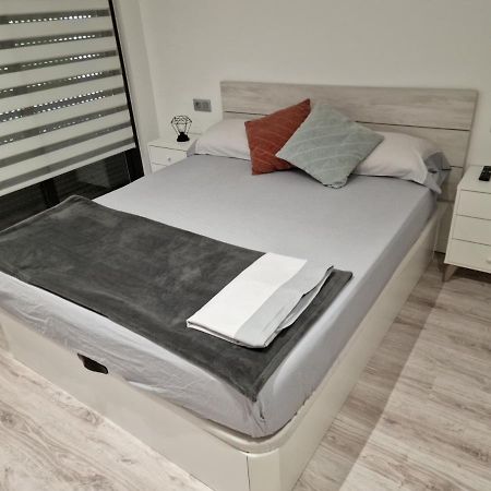 Moderno Duplex Comfort 罗萨斯 外观 照片